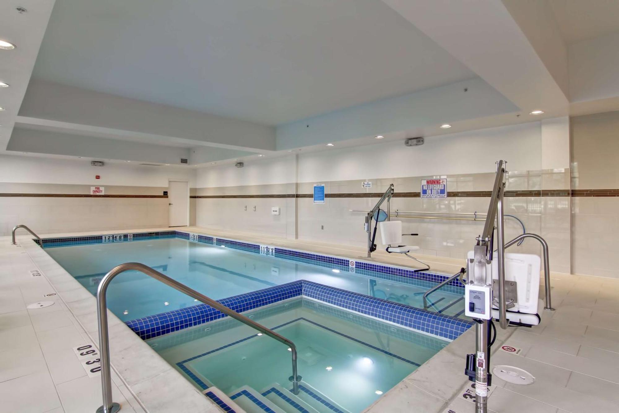 Hampton Inn & Suites Detroit/Troy Clawson Екстер'єр фото