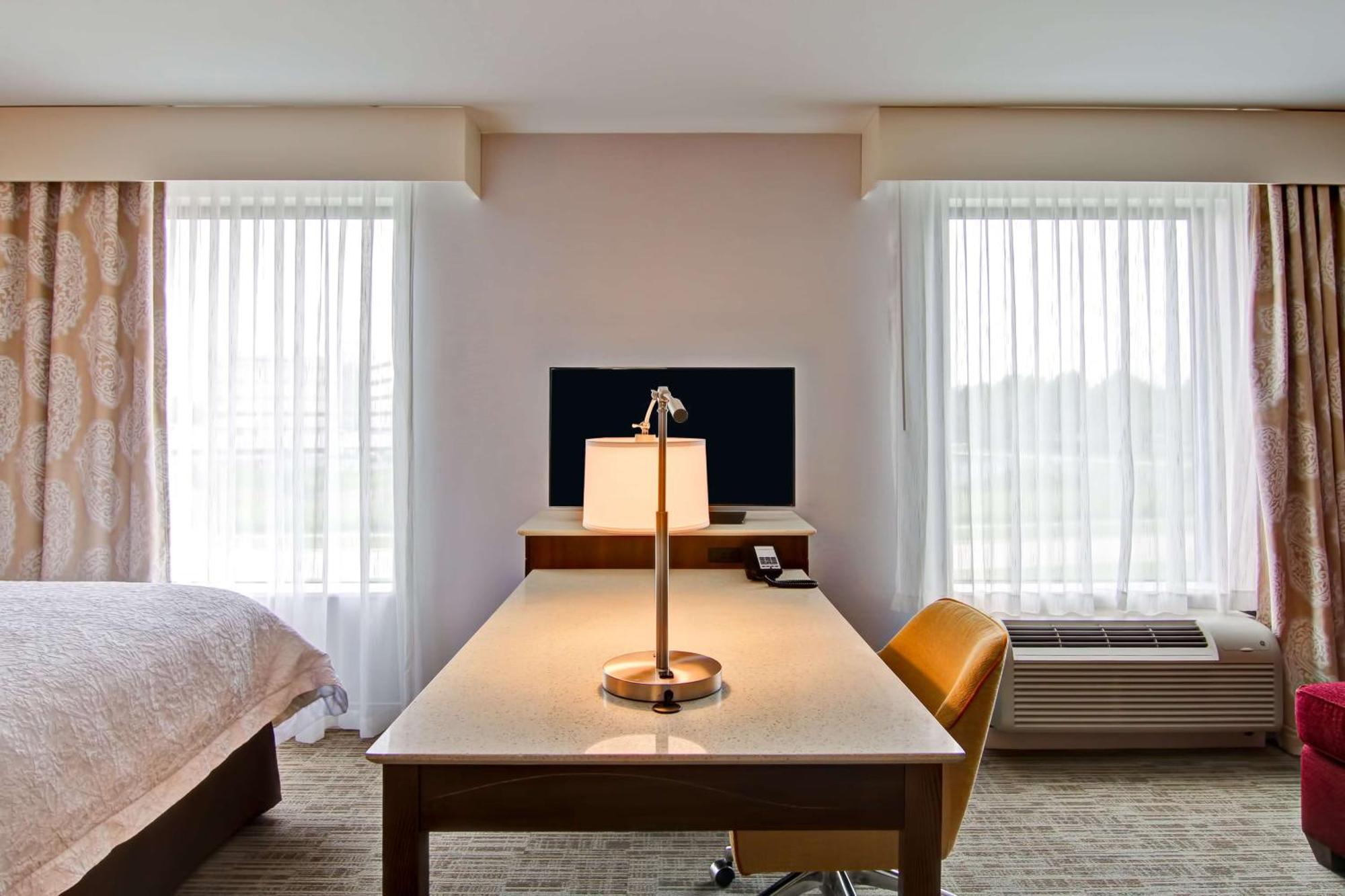 Hampton Inn & Suites Detroit/Troy Clawson Екстер'єр фото