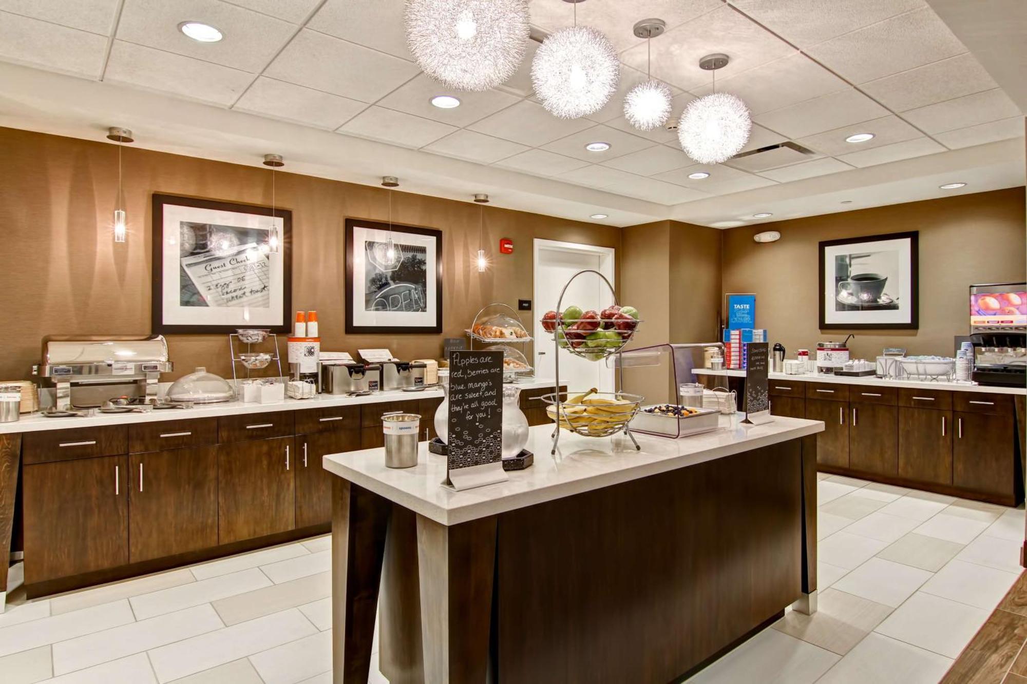 Hampton Inn & Suites Detroit/Troy Clawson Екстер'єр фото